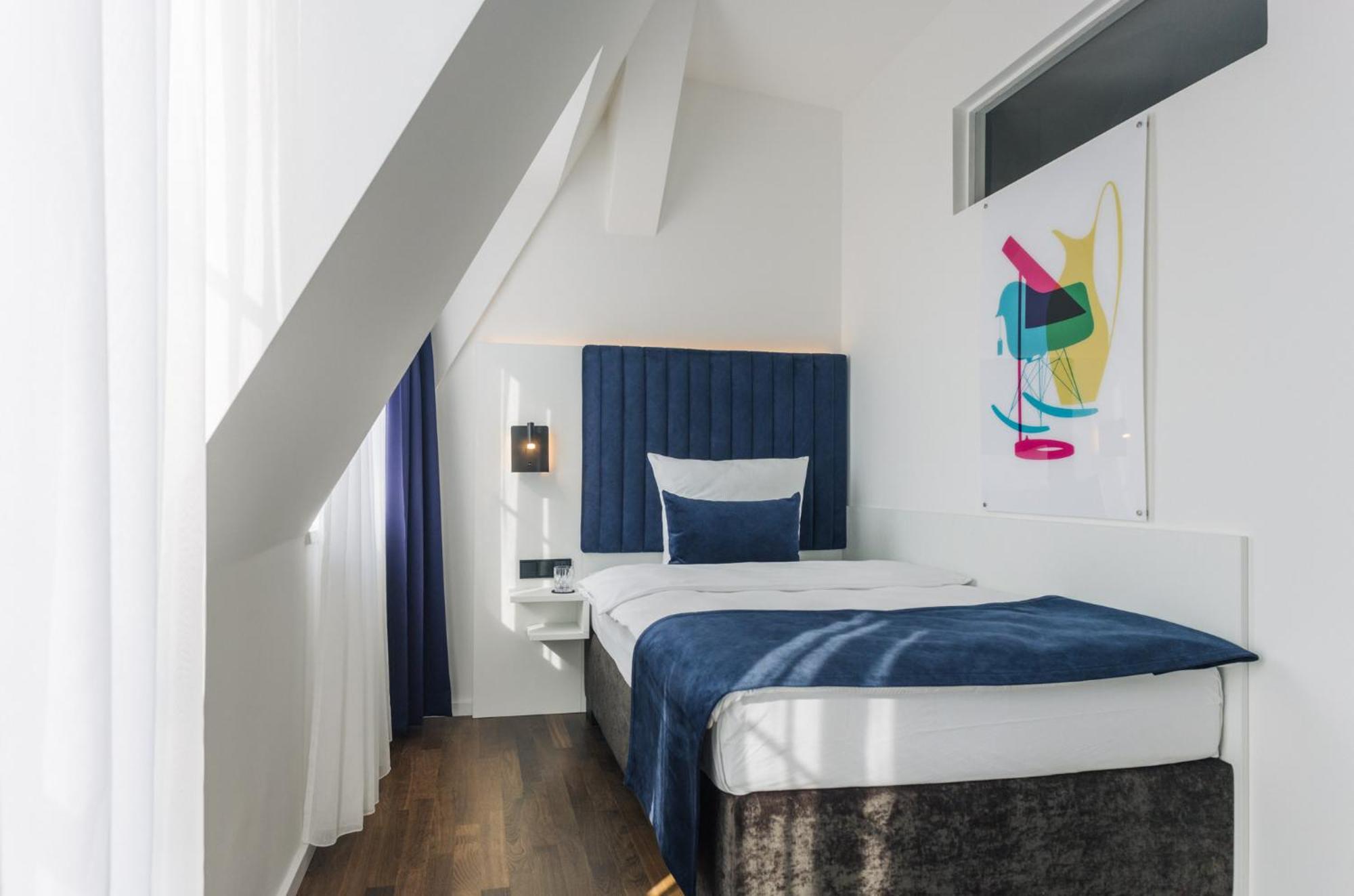 Homaris East Side Hotel Берлин Екстериор снимка