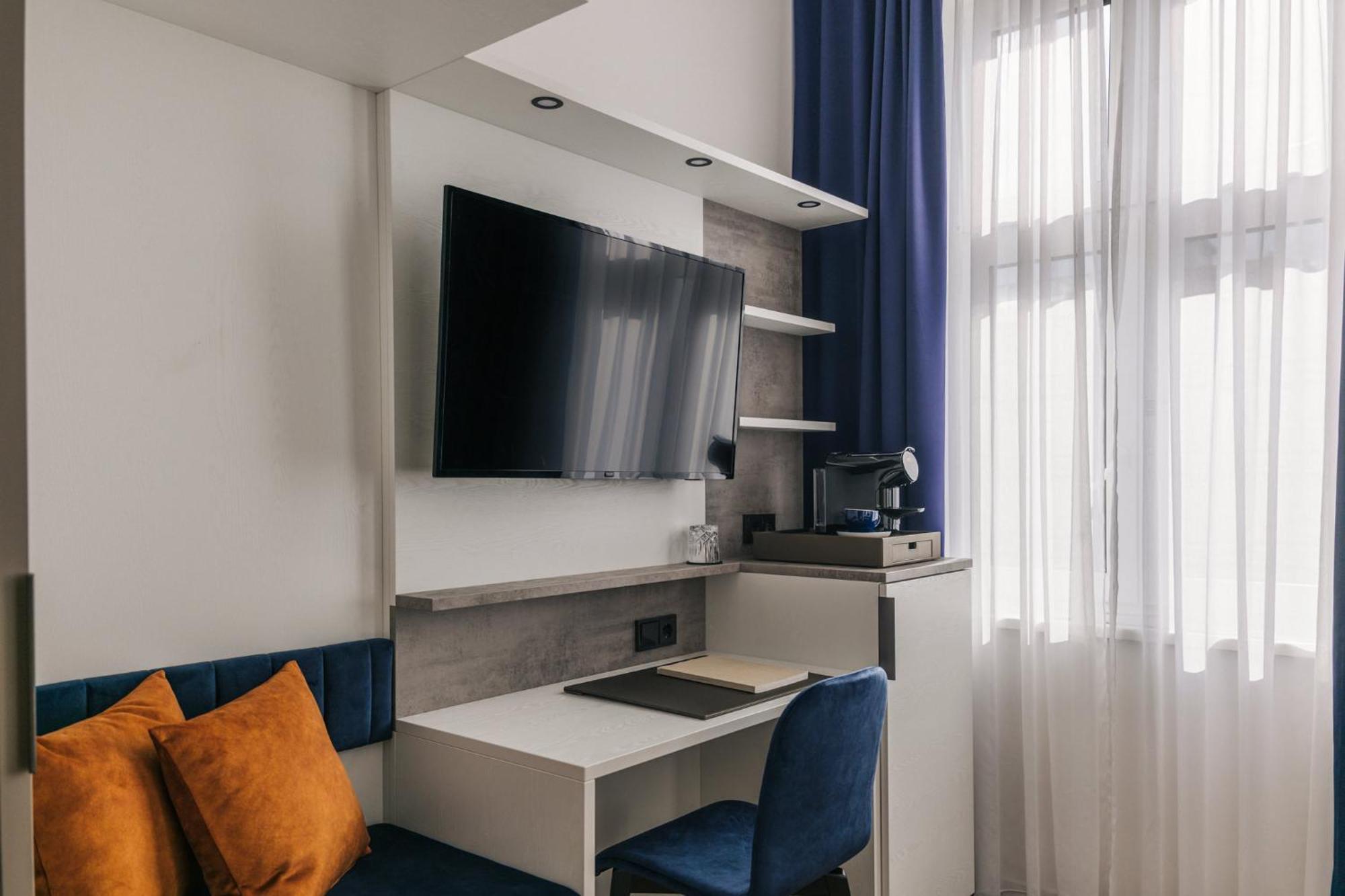 Homaris East Side Hotel Берлин Екстериор снимка