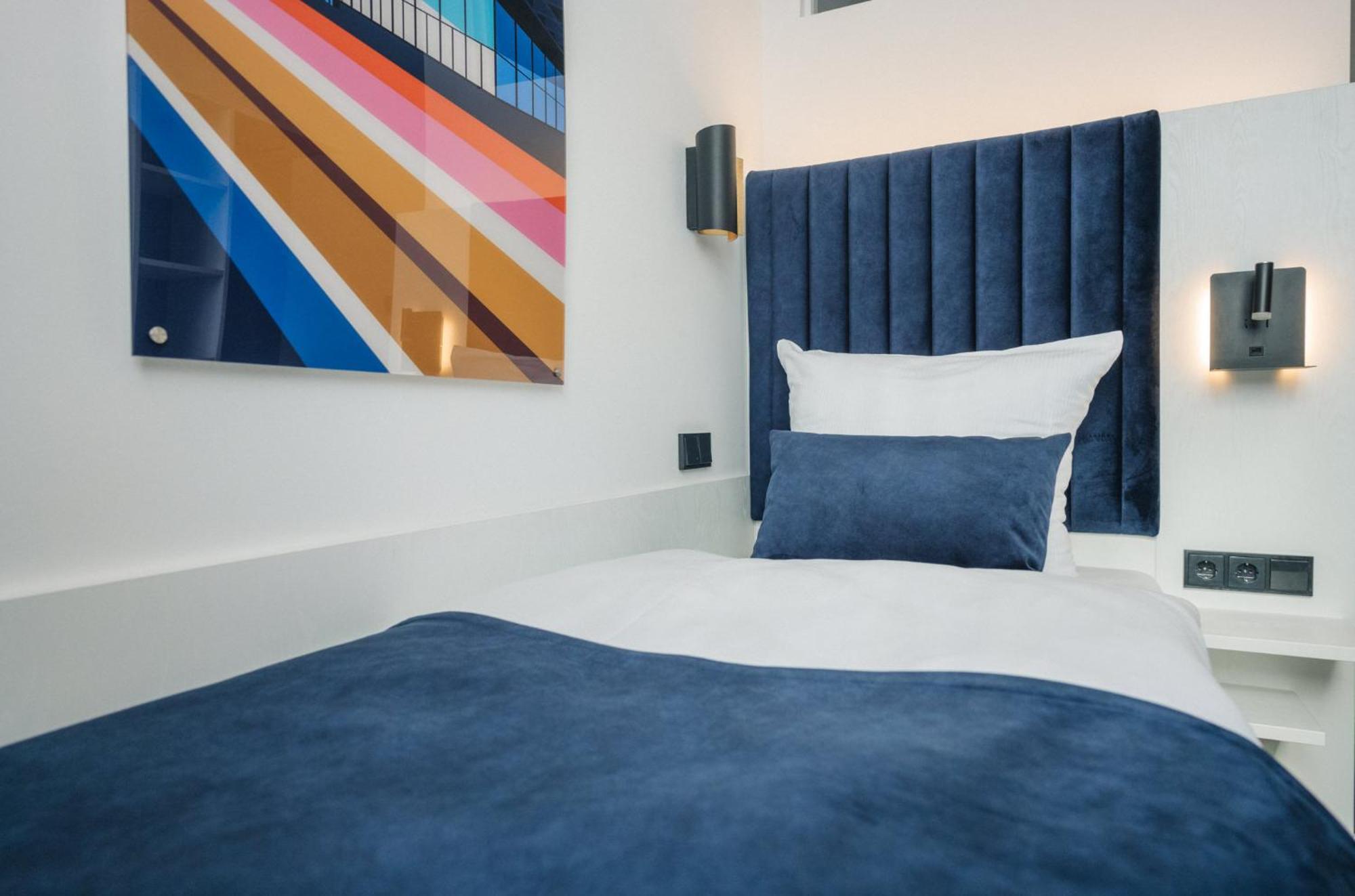 Homaris East Side Hotel Берлин Екстериор снимка